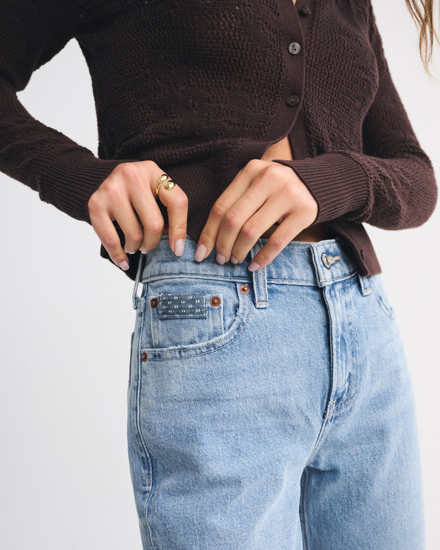 Mid Rise 90s Straight Jean
